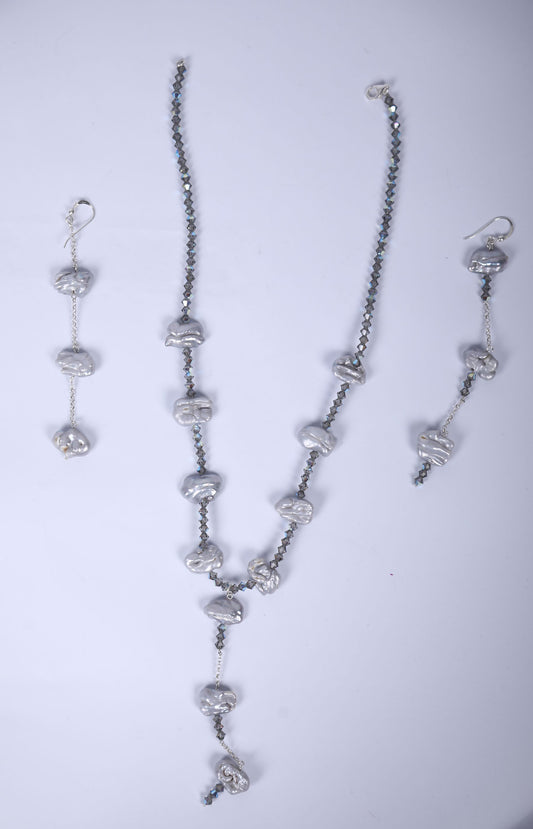 Pearl Necklace & earrings
